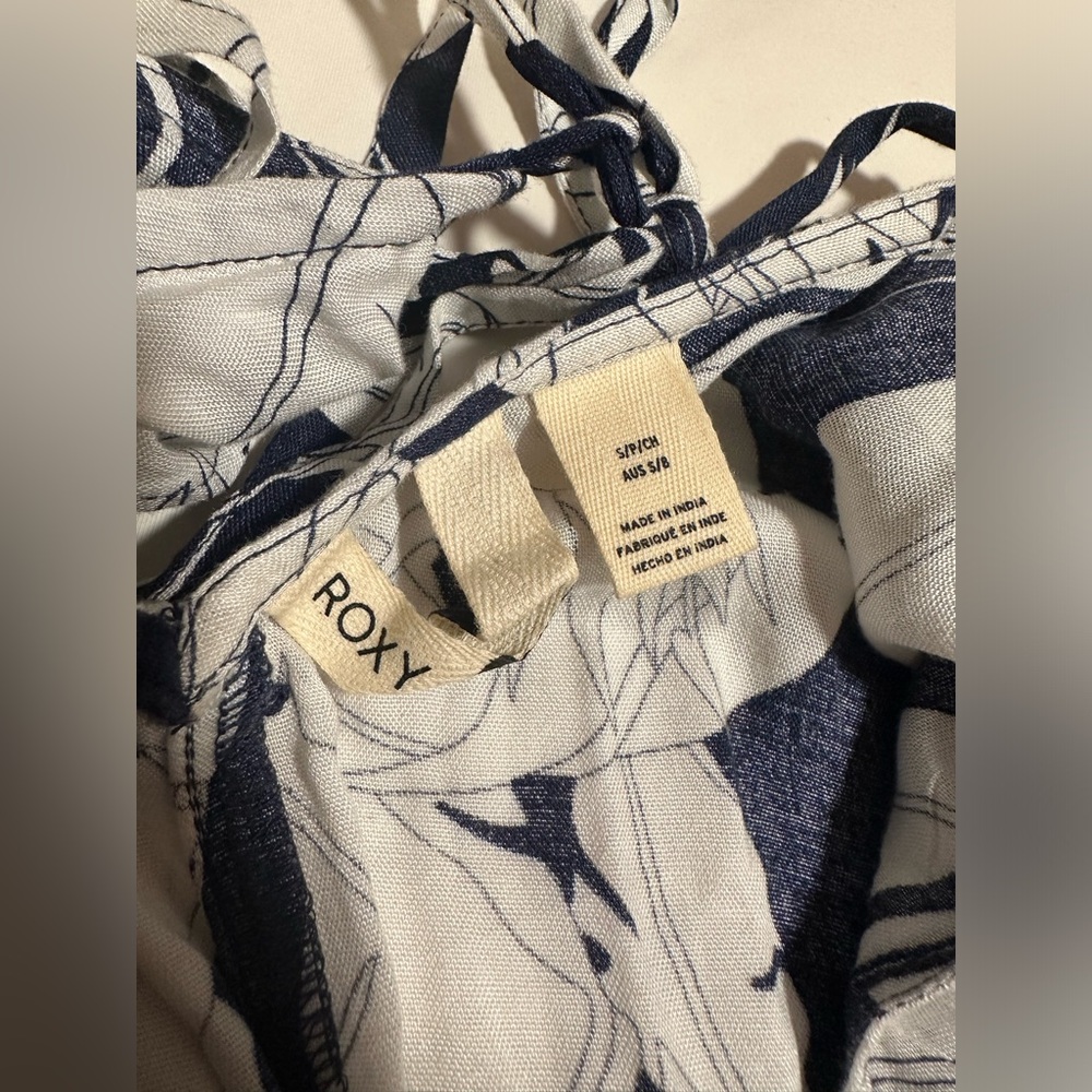 Roxy Palm Leaves Jumpsuit Size Small🌴 - Picture 7 of 15